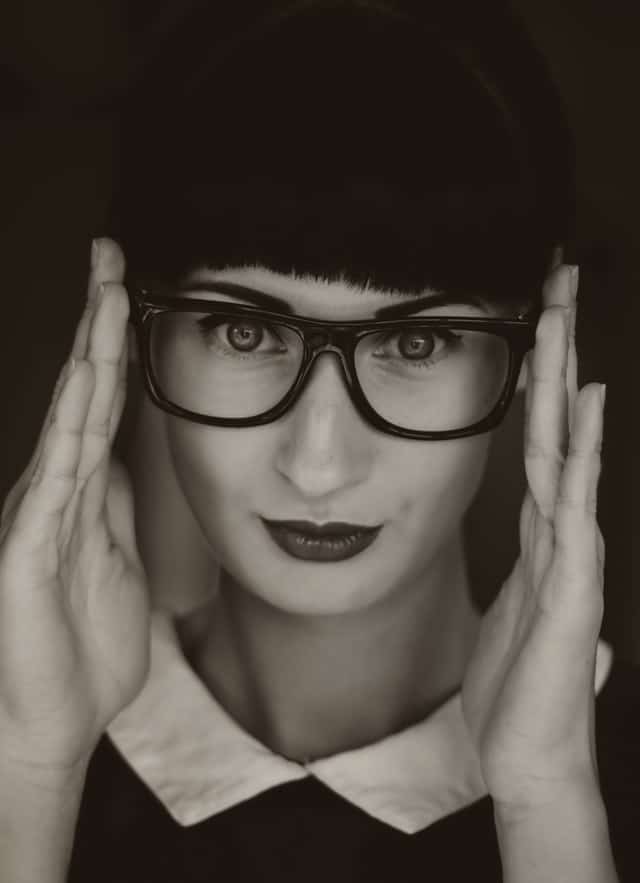 smart lady glasses